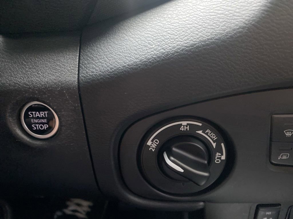 Used 2023 Nissan Frontier SV image 26