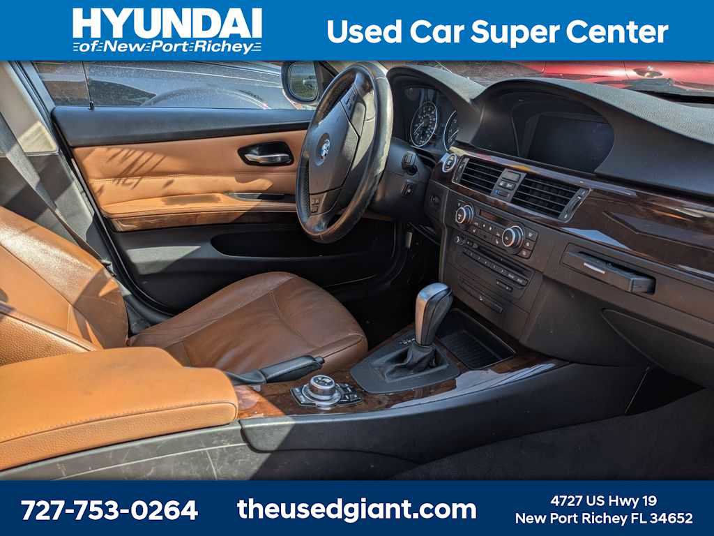 Used 2011 BMW 328i xDrive Sedan image 7