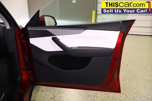 Used 2026 Tesla Model Y 2WD image 32
