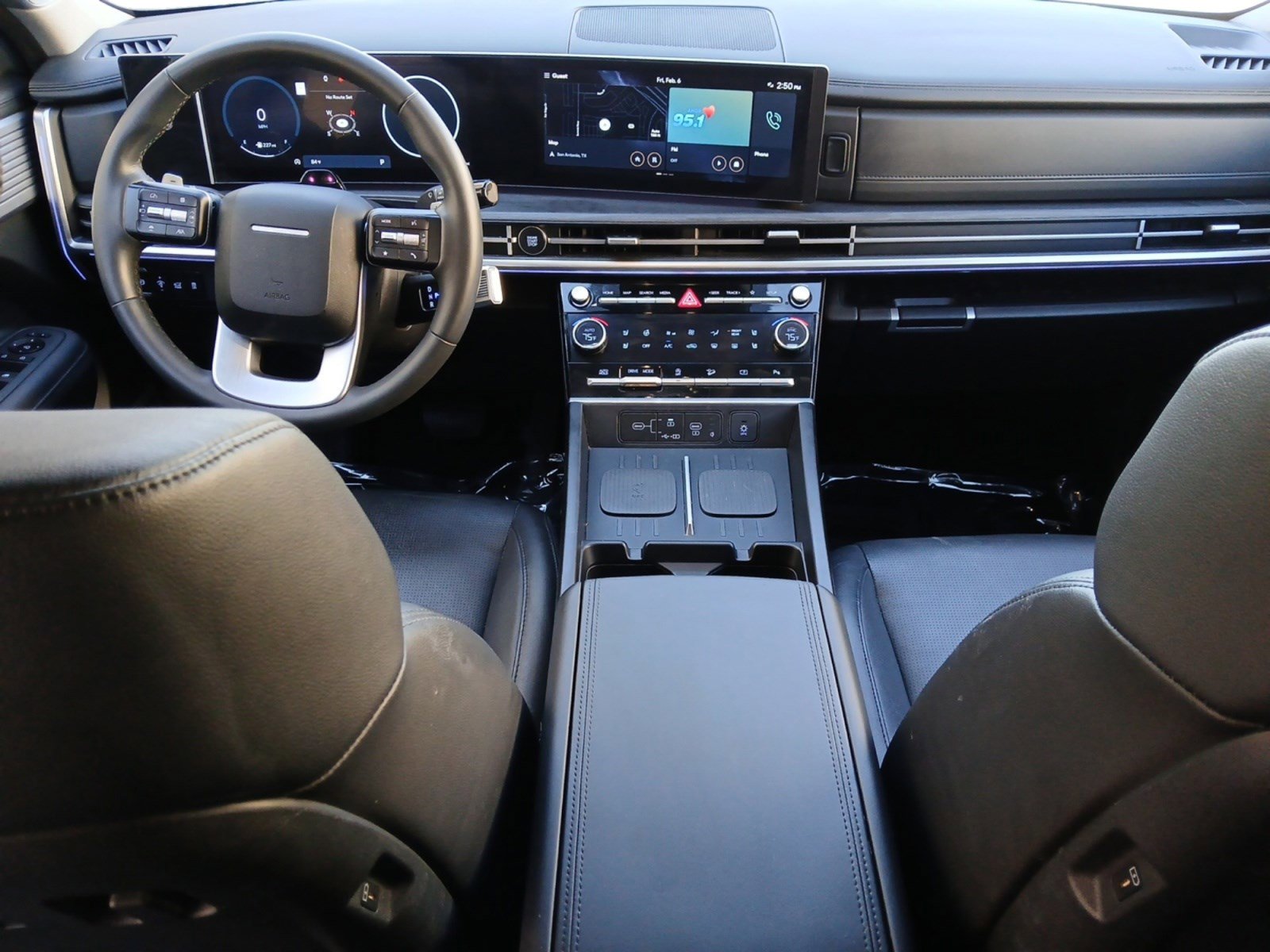 Used 2024 Hyundai Santa Fe Limited image 10