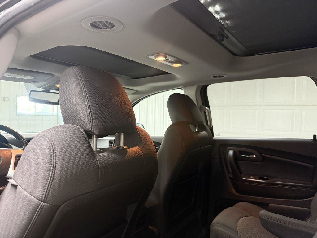 Used 2011 Chevrolet Traverse LT w/ Personal Connectivity Package FWD image 22