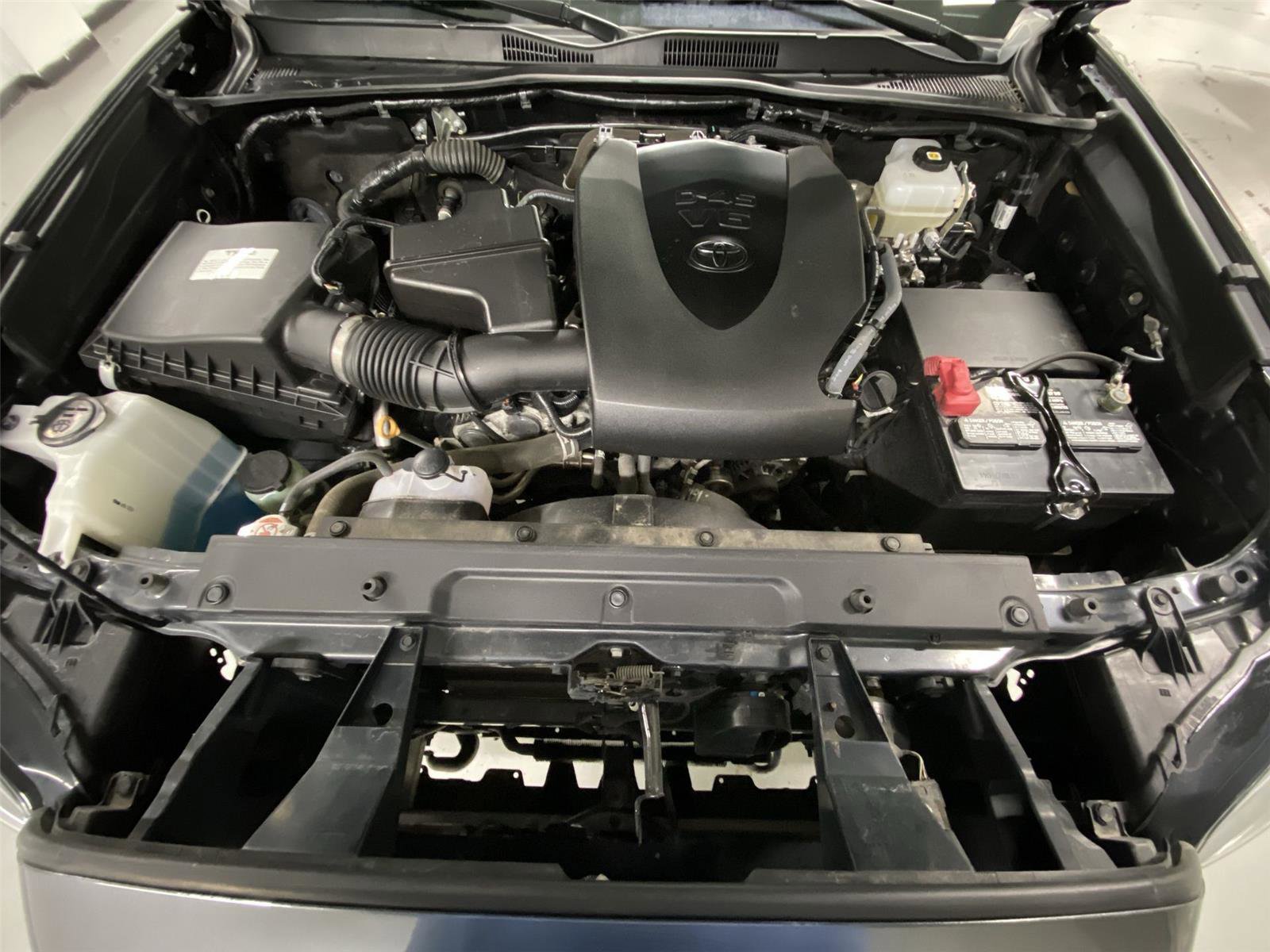 Used 2023 Toyota Tacoma TRD Off-Road w/ Black Out Package (TMS) AWD/4WD image 21