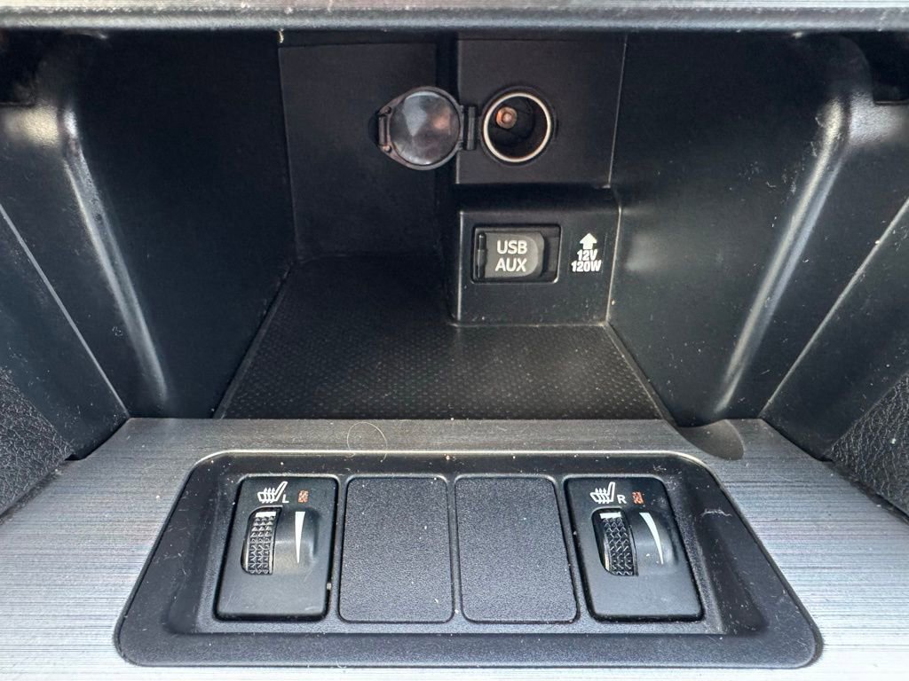 Used 2012 Toyota Camry SE w/ Leather Pkg image 19