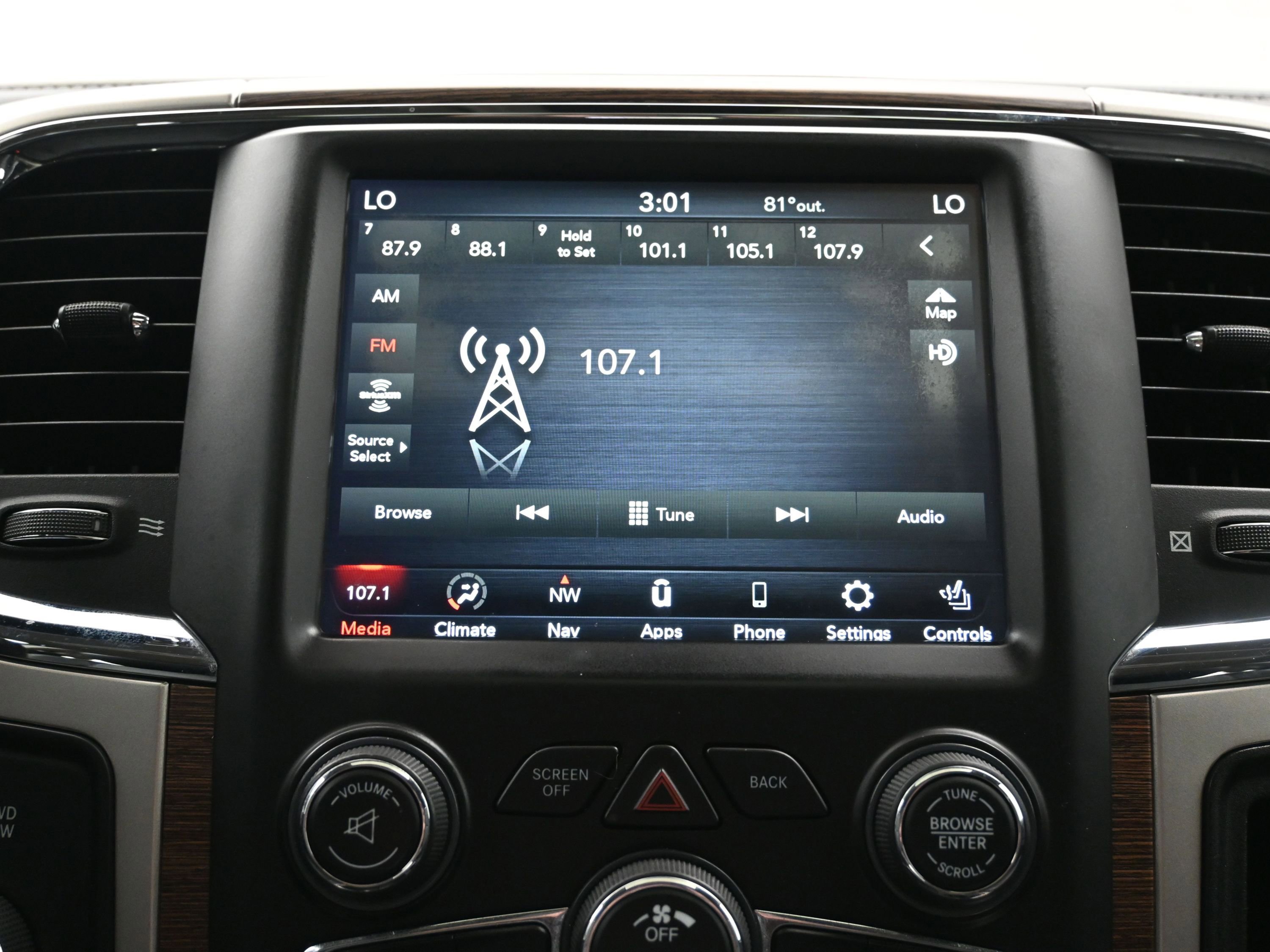 Used 2018 RAM 2500 Laramie w/ Off Road Package AWD/4WD image 33