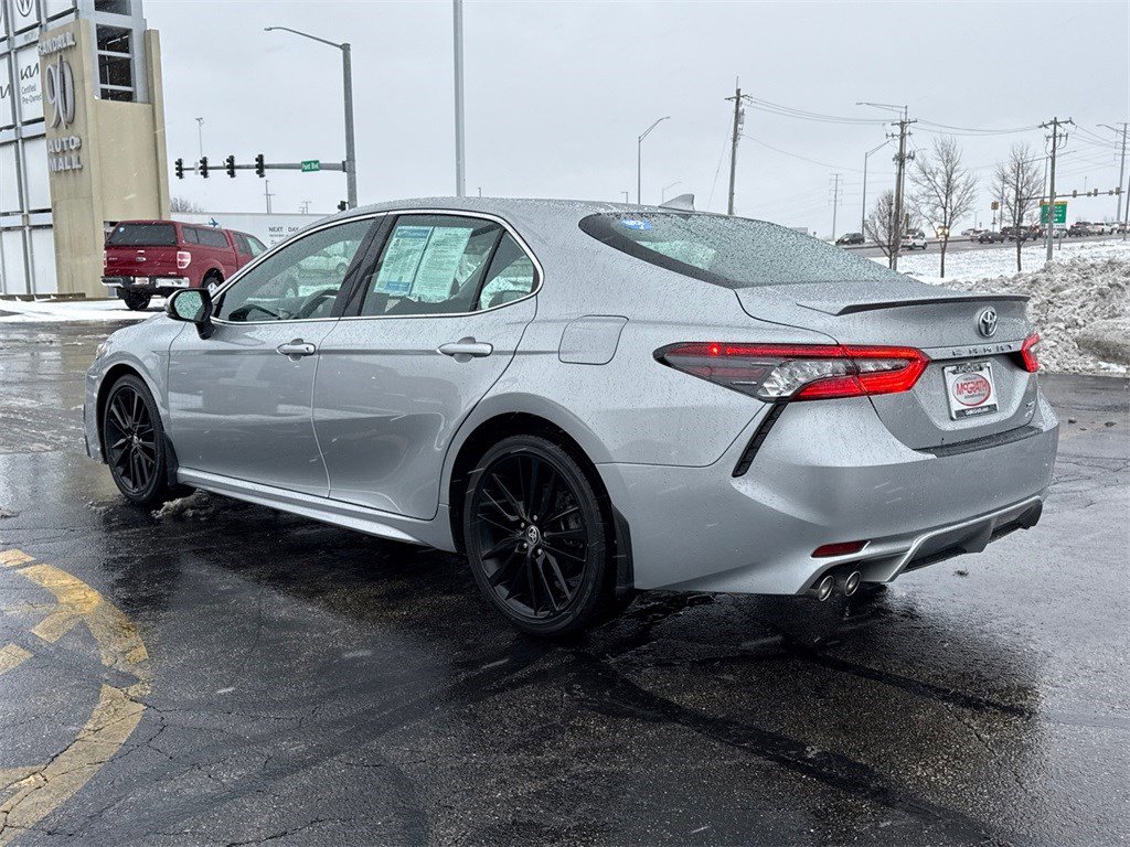 Used 2022 Toyota Camry XSE image 7