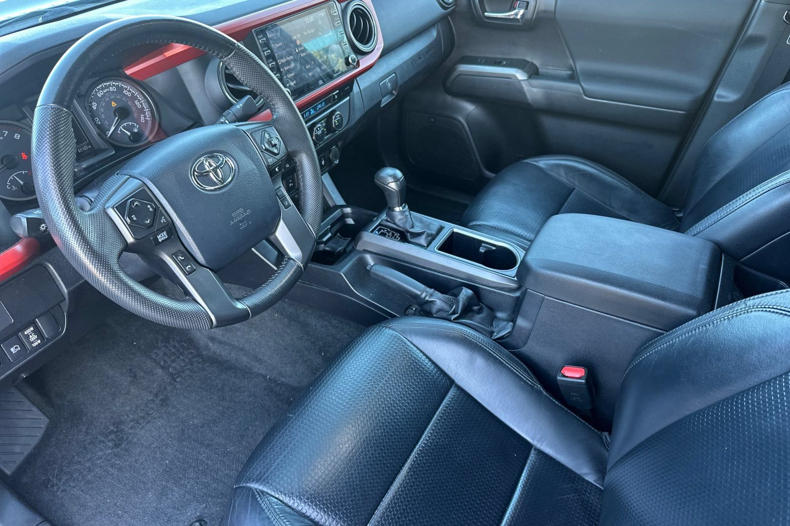 Used 2020 Toyota Tacoma TRD Sport w/ TRD Premium Sport Package AWD/4WD image 10