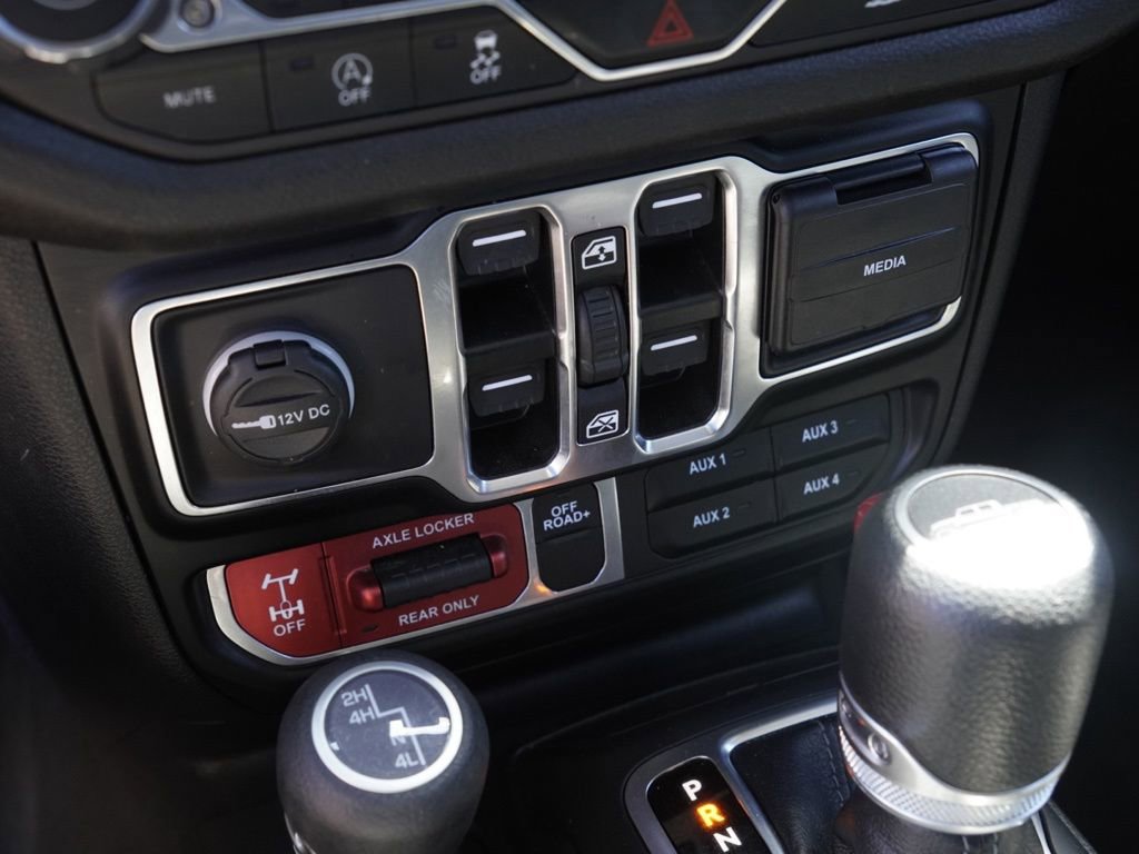 Used 2024 Jeep Gladiator Sport image 15