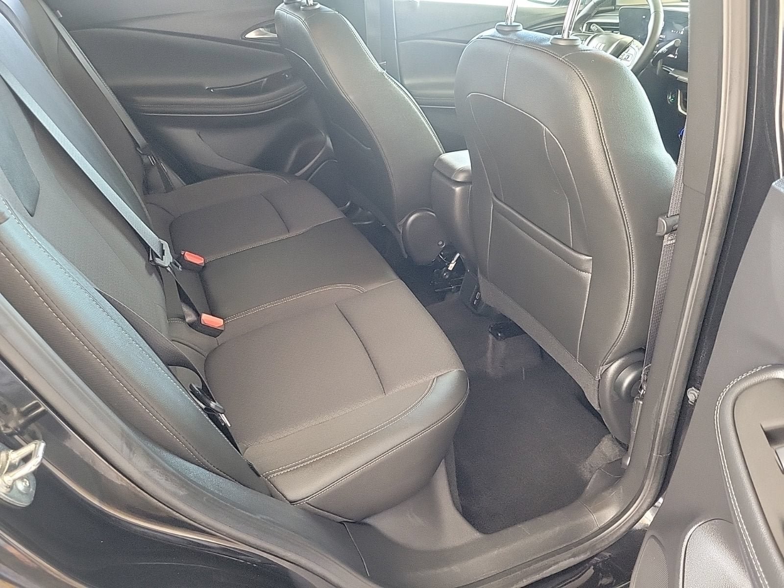 Used 2024 Buick Encore GX Preferred AWD/4WD image 13