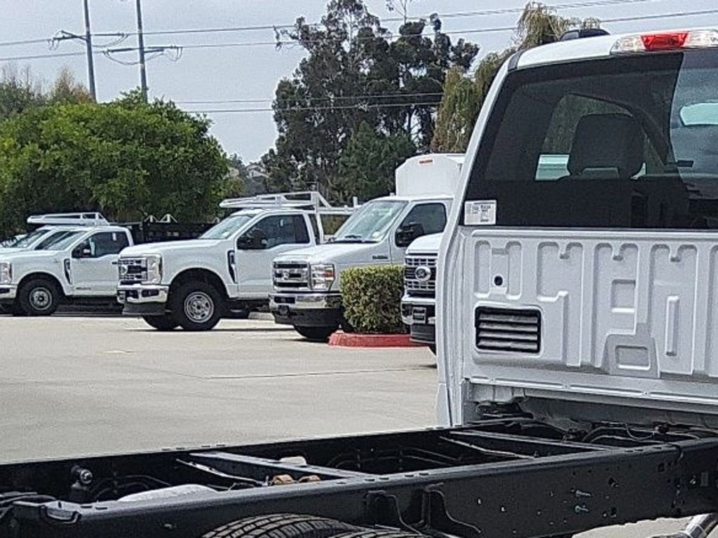 New 2026 Ford F350 XL w/ XL Chrome Package RWD image 15