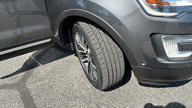 Used 2017 Ford Explorer Platinum AWD/4WD image 10