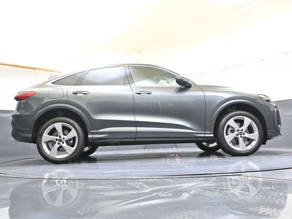 New 2025 Audi Q5 Premium Plus image 39