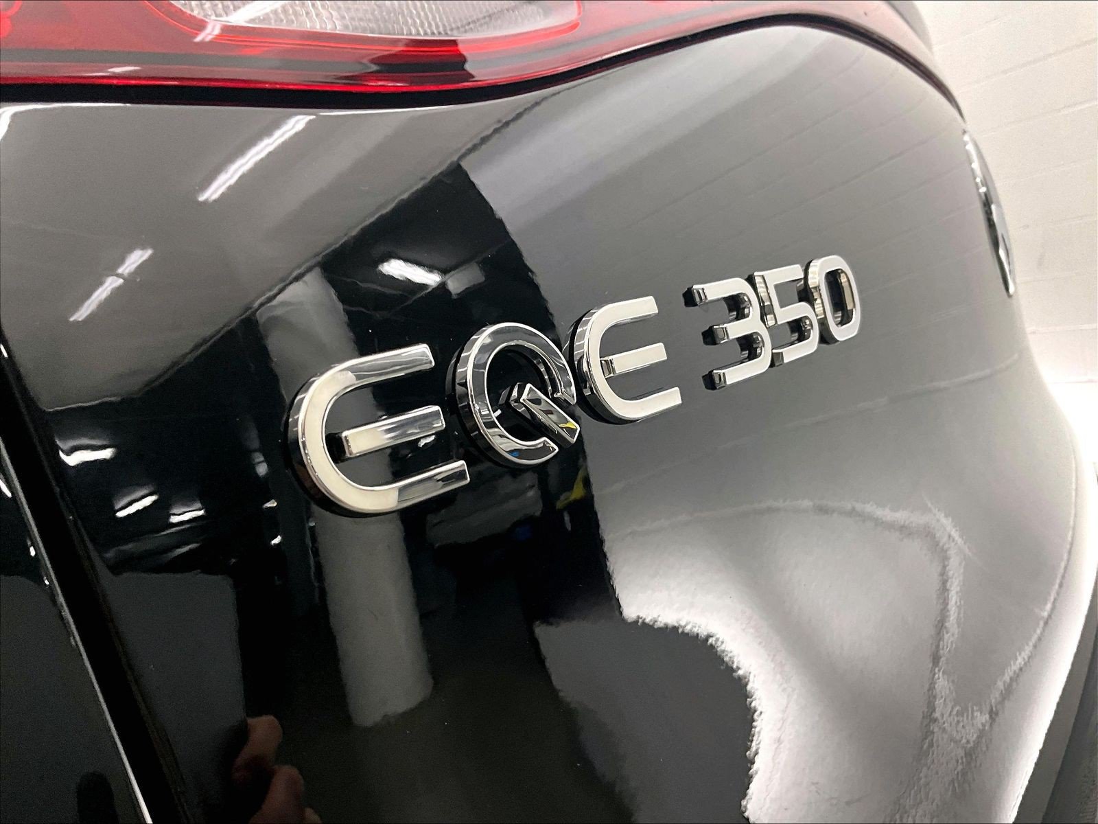Used 2026 Mercedes-Benz EQE 320 4MATIC SUV image 32
