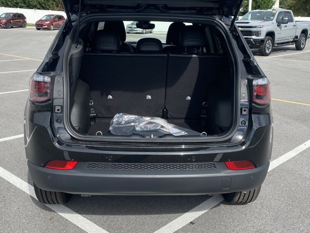 New 2026 Jeep Compass Limited image 7