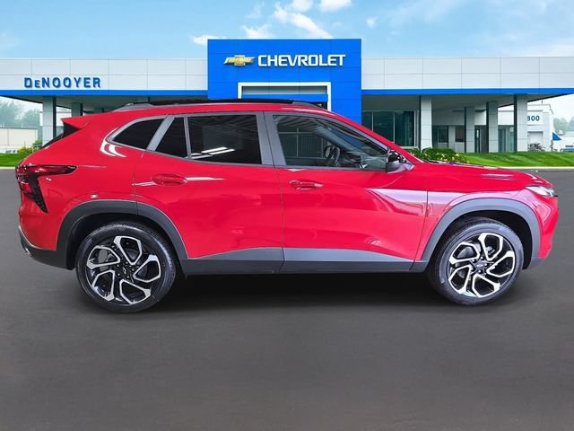 New 2026 Chevrolet Trax RS w/ Driver Confidence Package FWD image 5