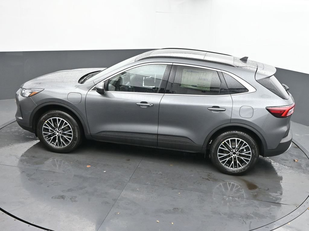 New 2026 Ford Escape SE w/ Class II Trailer Tow Package image 40