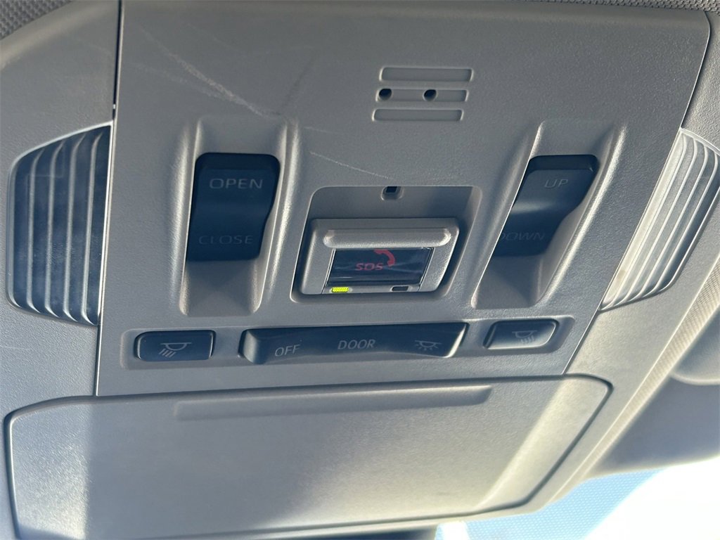 Used 2020 Toyota Highlander Limited image 21