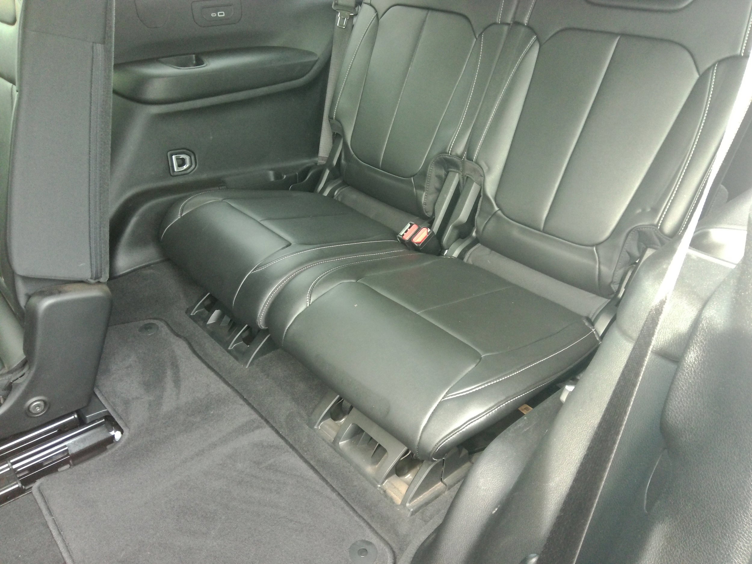 Used 2022 Jeep Grand Cherokee L Limited image 18