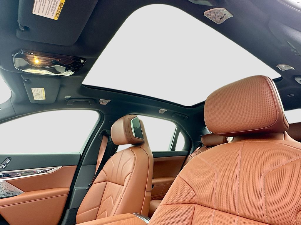 New 2026 BMW i7 xDrive60 AWD/4WD image 23