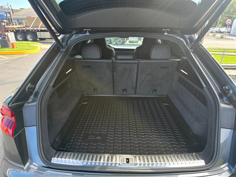Used 2021 Audi SQ8 Prestige w/ Prestige Package AWD/4WD image 26