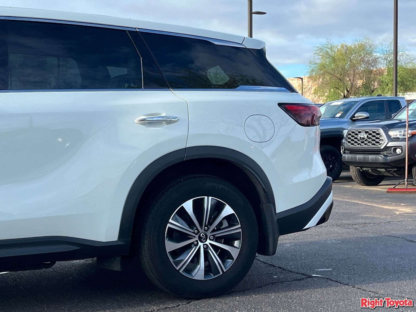 Used 2024 INFINITI QX60 Pure AWD/4WD image 10