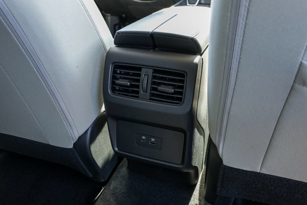 Used 2023 Nissan Rogue SV FWD image 24