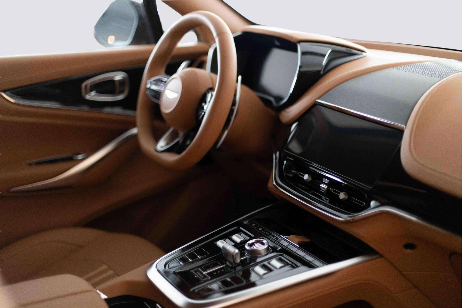 New 2025 Aston Martin DBX 707 image 21