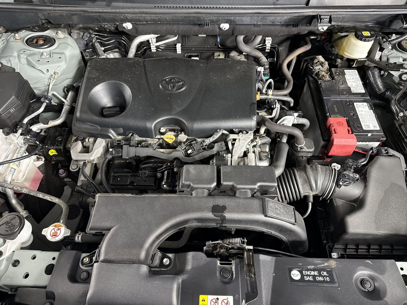 Used 2021 Toyota RAV4 XLE AWD/4WD image 25