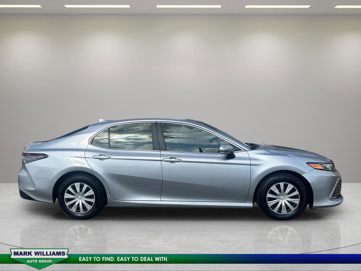 Used 2024 Toyota Camry LE FWD image 2