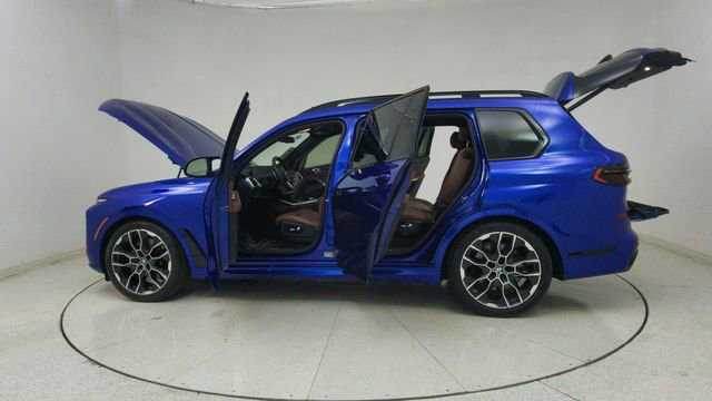 Used 2025 BMW X7 M60i image 82