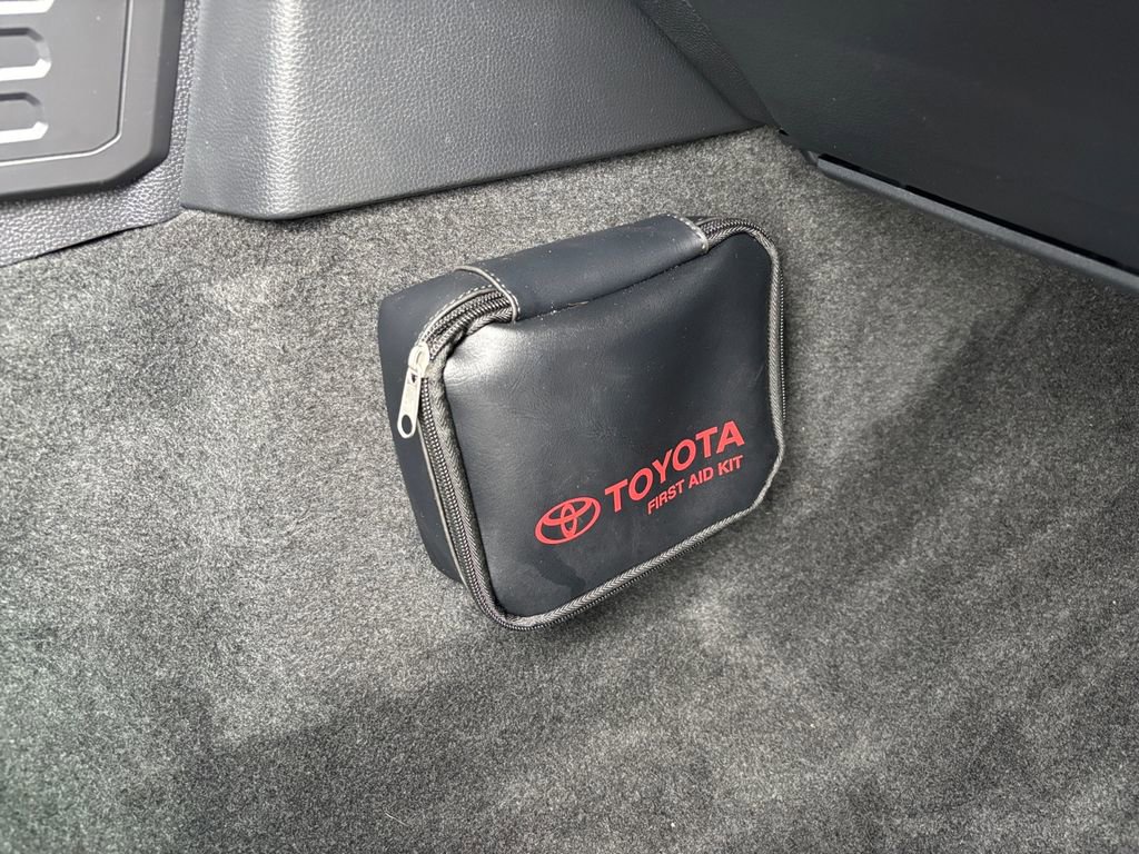 Used 2024 Toyota Tacoma TRD Sport AWD/4WD image 32