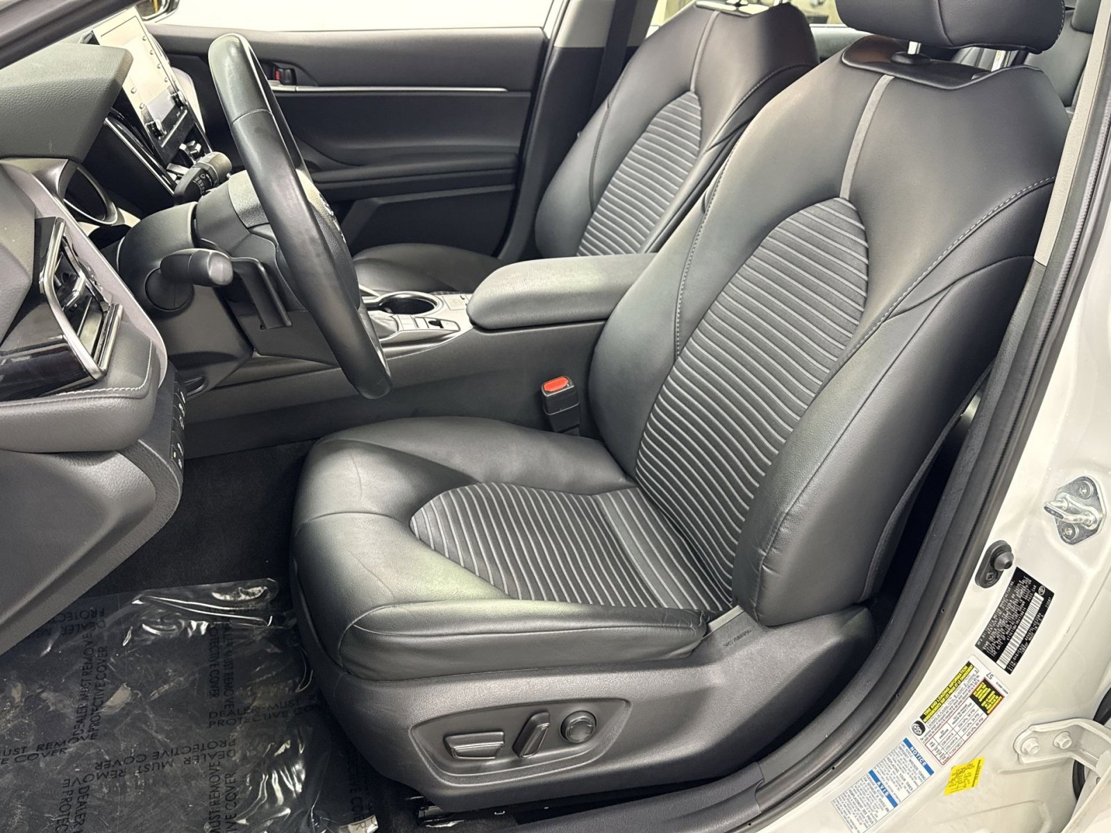 Used 2024 Toyota Camry SE w/ Cold Weather Package image 16