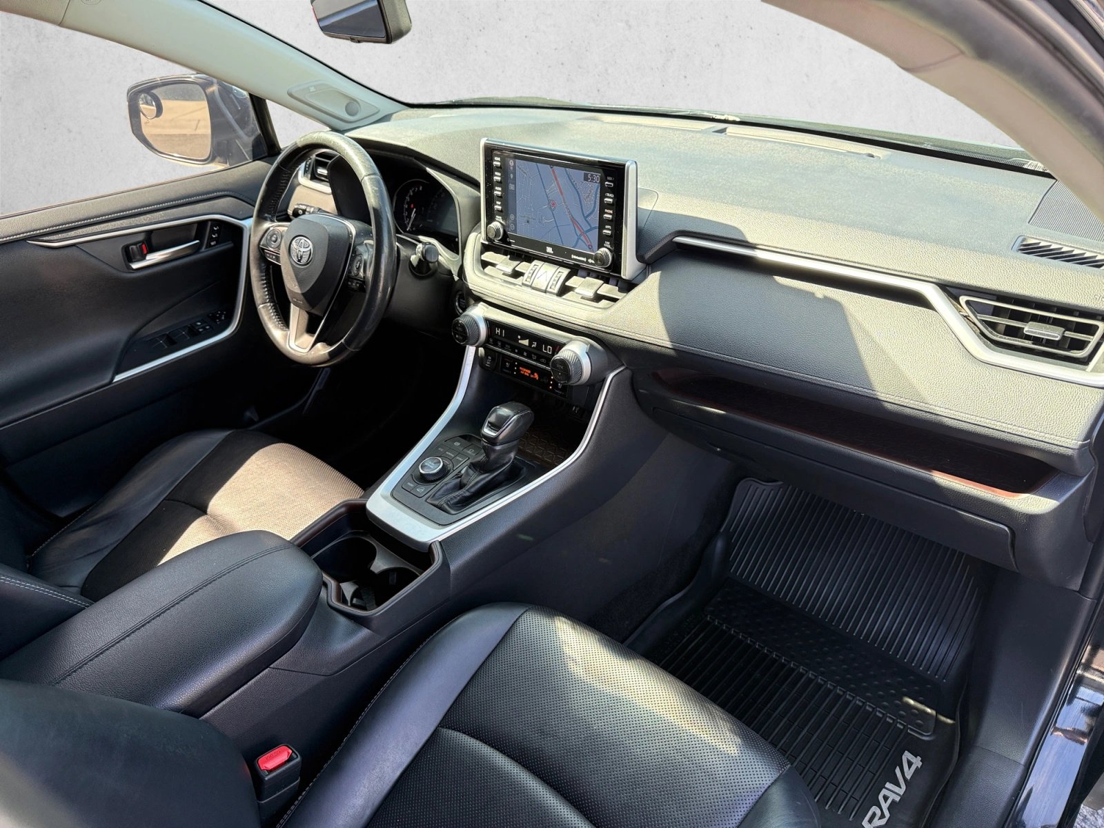 Used 2019 Toyota RAV4 Limited w/ Cold Weather Package AWD/4WD image 28