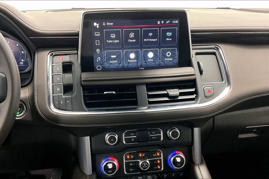 Used 2023 GMC Yukon SLT w/ SLT Luxury Package image 8