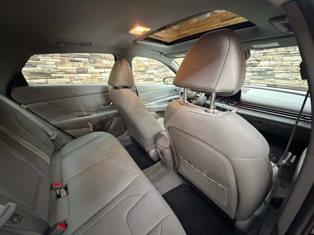 Used 2024 Hyundai Elantra SEL w/ Convenience Package image 28