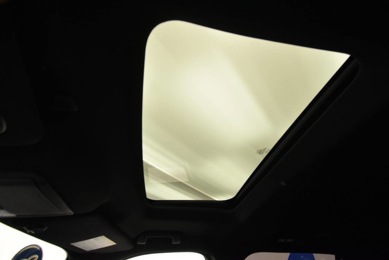 Used 2018 Ford Explorer Platinum image 40