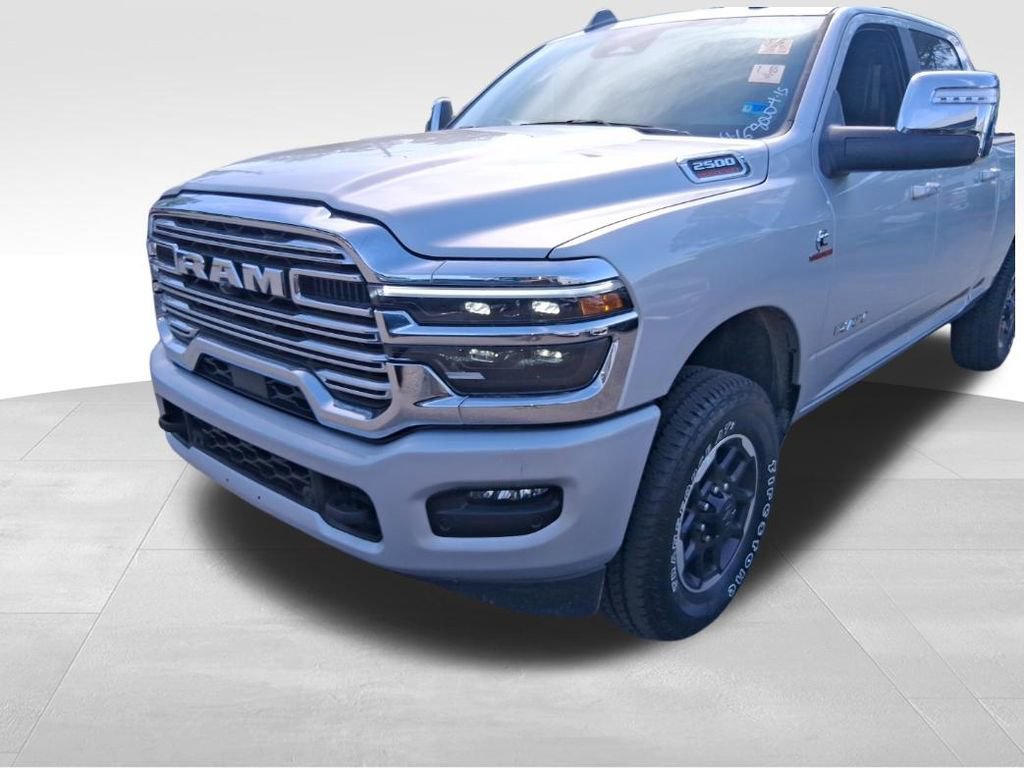 Used 2026 RAM 2500 Laramie AWD/4WD image 3
