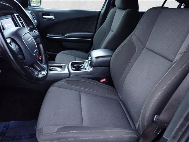 Used 2019 Dodge Charger SXT RWD image 9