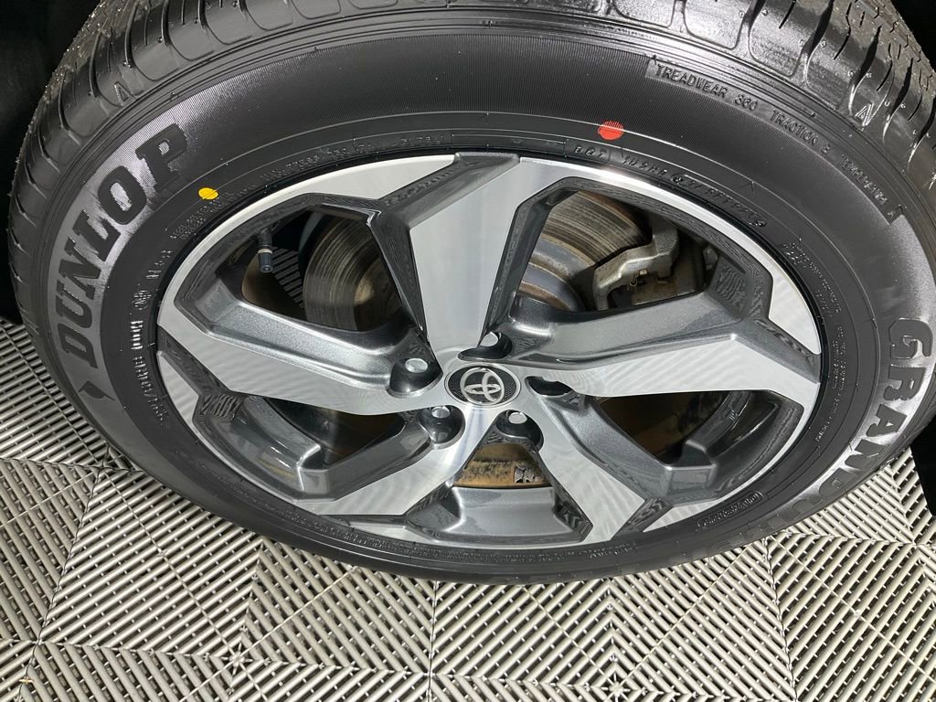 Used 2023 Toyota RAV4 SE image 8