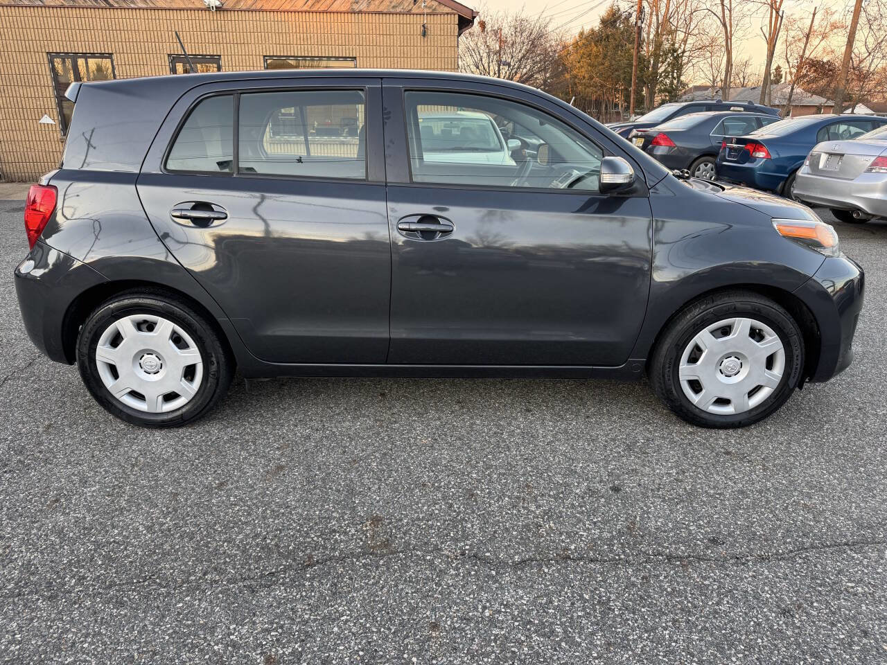 Used 2013 Scion xD image 3