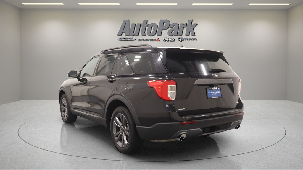 Used 2023 Ford Explorer XLT w/ Equipment Group 202A AWD/4WD image 7