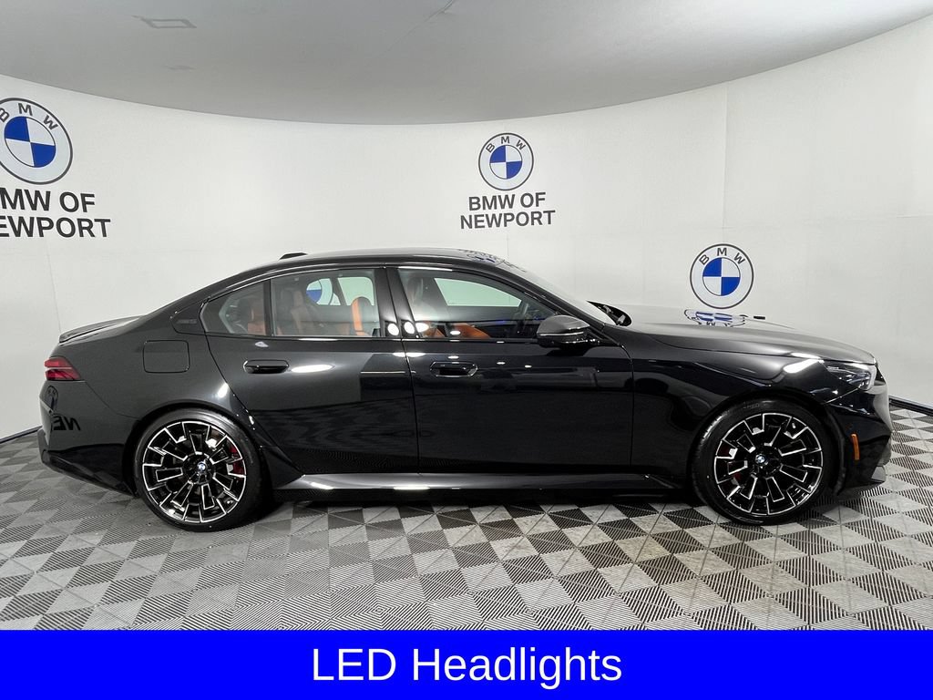 Used 2026 BMW M5 w/ Carbon Package AWD/4WD image 9