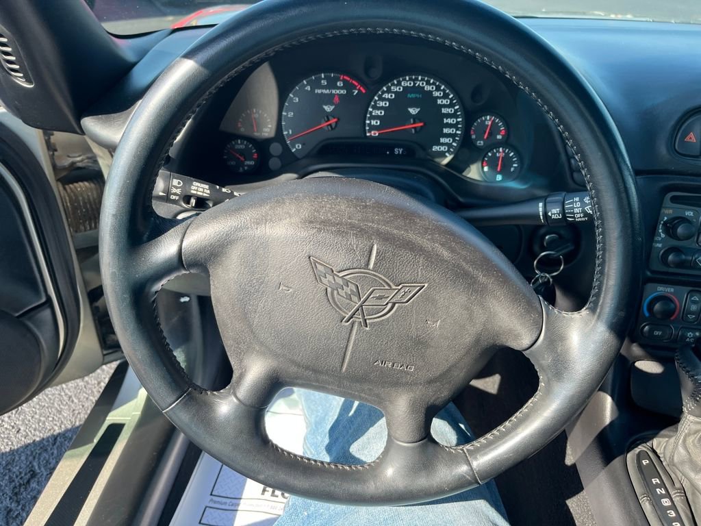 Used 1999 Chevrolet Corvette Coupe w/ Memory Pkg image 10