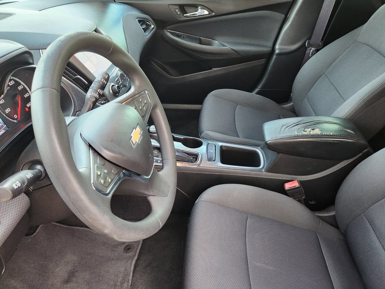Used 2017 Chevrolet Cruze LT w/ Sun And Sound Package FWD image 12