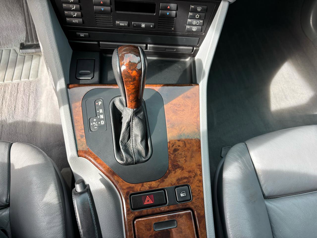 Used 2001 BMW 540i Sedan image 19