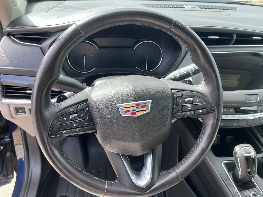 Used 2019 Cadillac XT4 Premium Luxury image 17