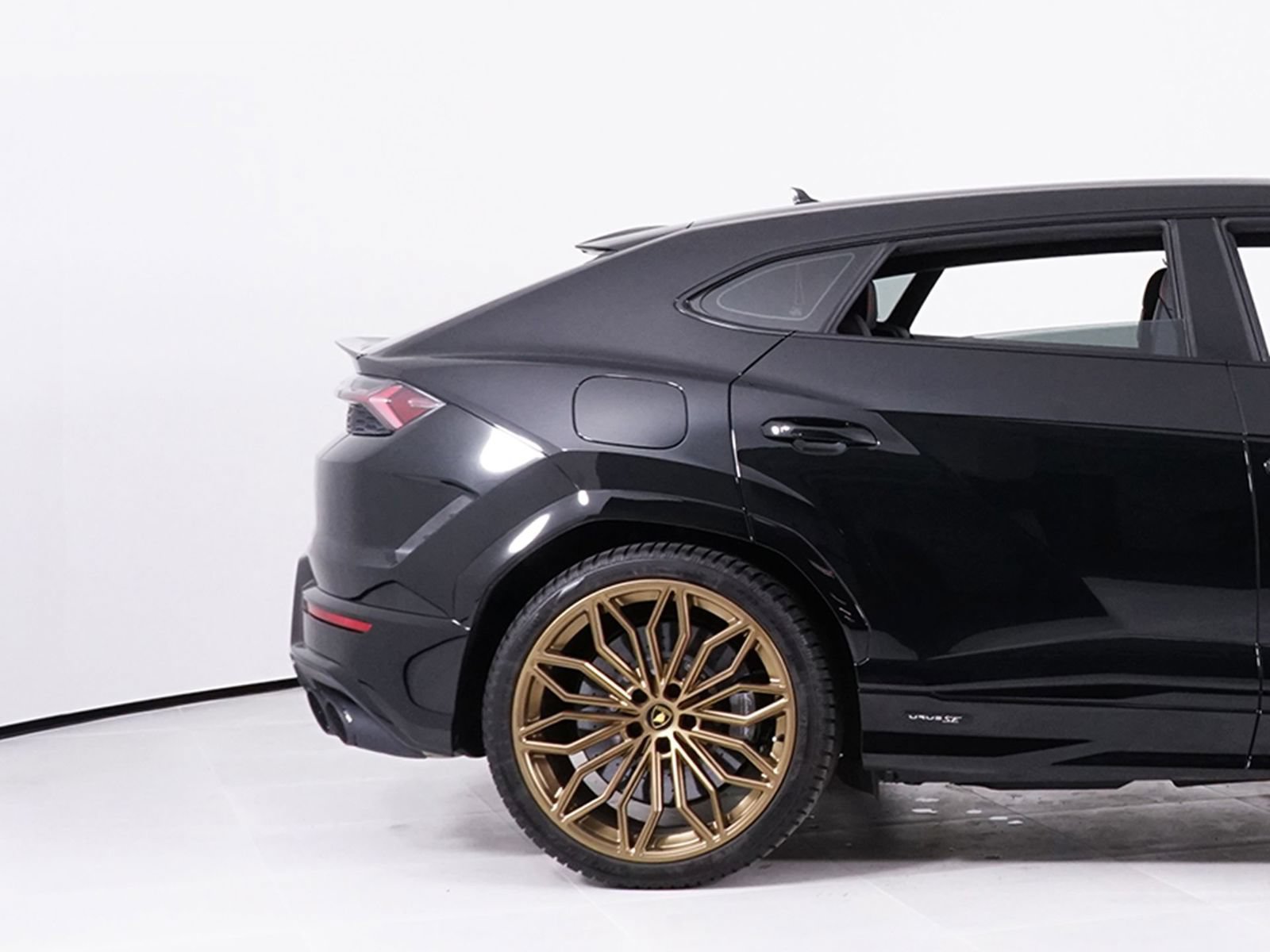 Used 2025 Lamborghini Urus S AWD/4WD image 14