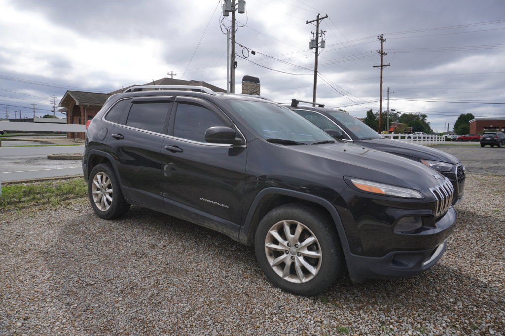 Used 2014 Jeep Cherokee Limited w/ Technology Group AWD/4WD image 10