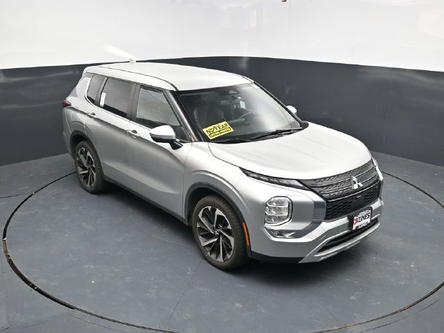 Used 2024 Mitsubishi Outlander SE FWD image 44