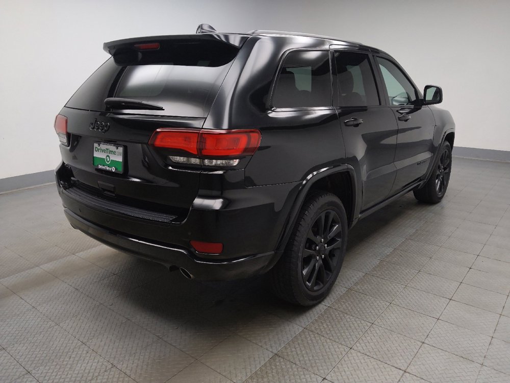 Used 2018 Jeep Grand Cherokee Altitude AWD/4WD image 9