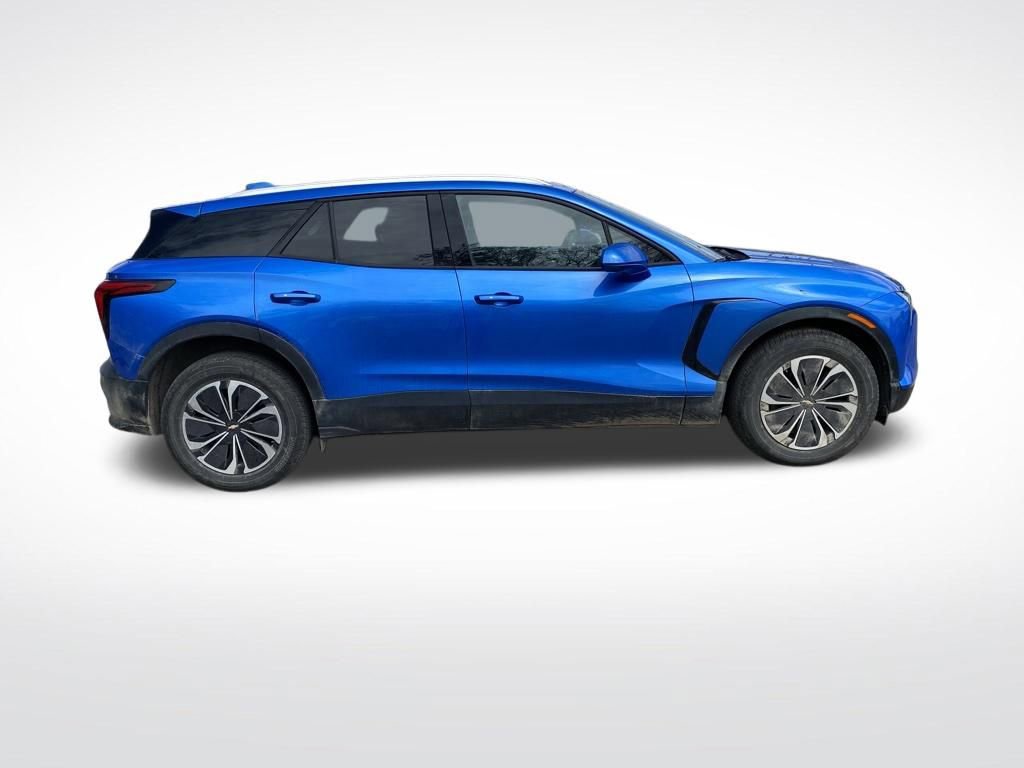 Used 2024 Chevrolet Blazer EV LT AWD/4WD image 8